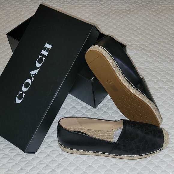 Shoes - Picture 4 of 4